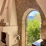 Grazia Capri